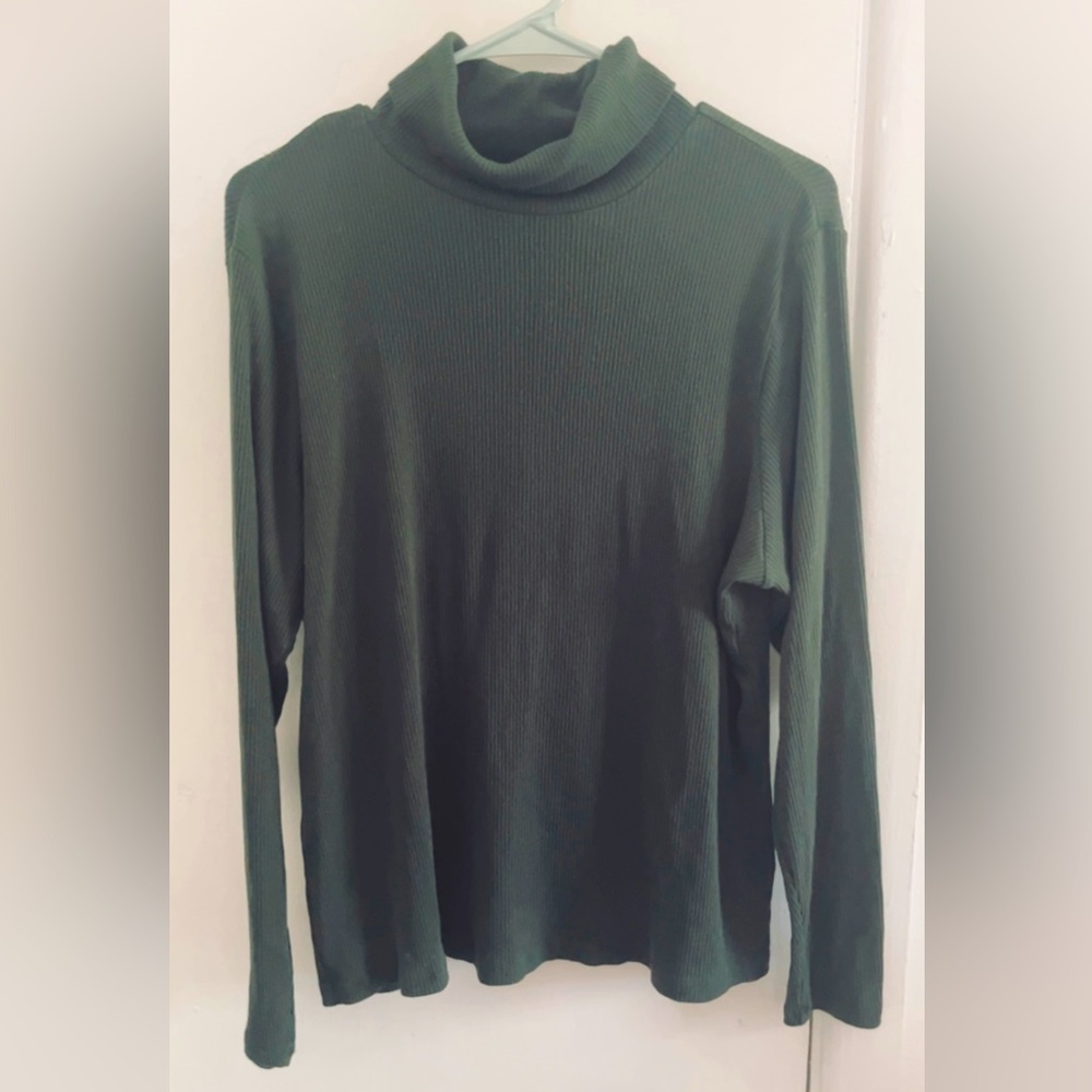 Green turtleneck